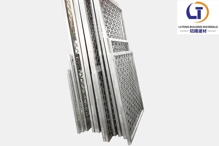 鏤空雕刻鋁單板：個(gè)性化金屬藝術(shù)引領(lǐng)空間裝飾新風(fēng)尚